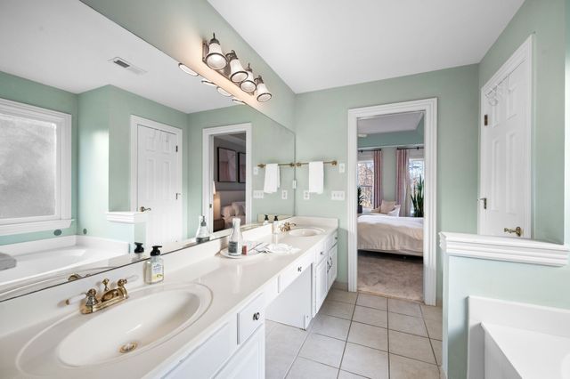 901 Deer Pointe Ct, Nashville, TN 37221