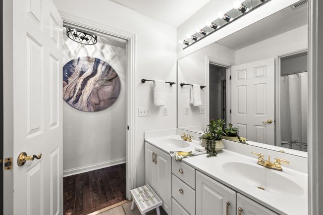 901 Deer Pointe Ct, Nashville, TN 37221