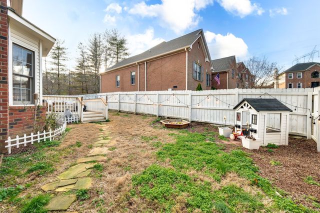 901 Deer Pointe Ct, Nashville, TN 37221