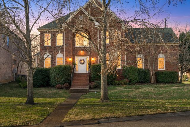 901 Deer Pointe Ct, Nashville, TN 37221