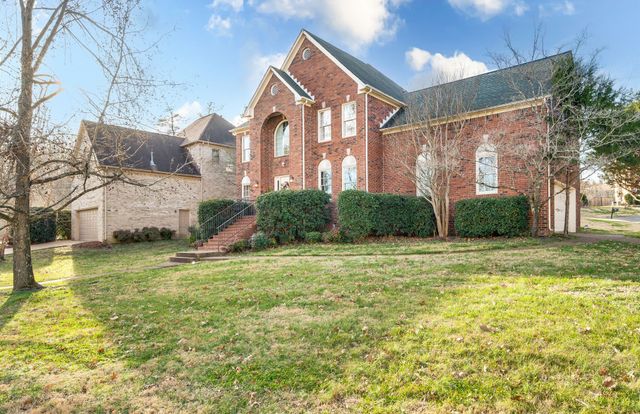 901 Deer Pointe Ct, Nashville, TN 37221