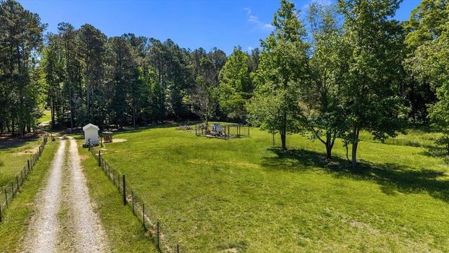 34 Harris Road, Carrollton, GA 30116