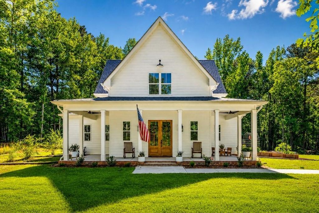 34 Harris Road, Carrollton, GA 30116