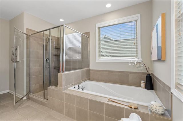 2100 Drew NW Drive, Atlanta, GA 30318