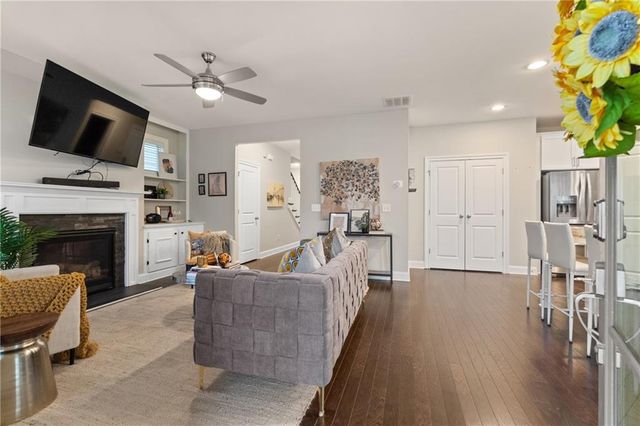 2100 Drew NW Drive, Atlanta, GA 30318