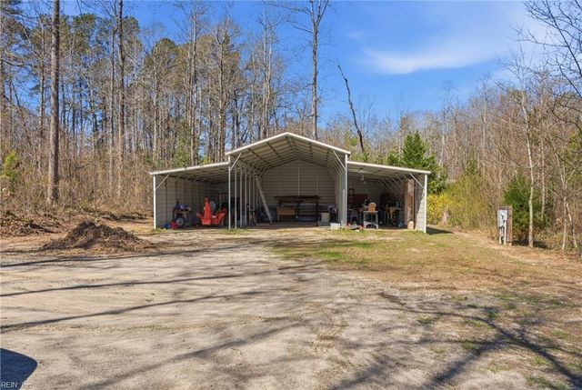 9467 Dutton RD, Dutton, VA 23050