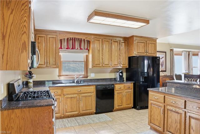 9467 Dutton RD, Dutton, VA 23050