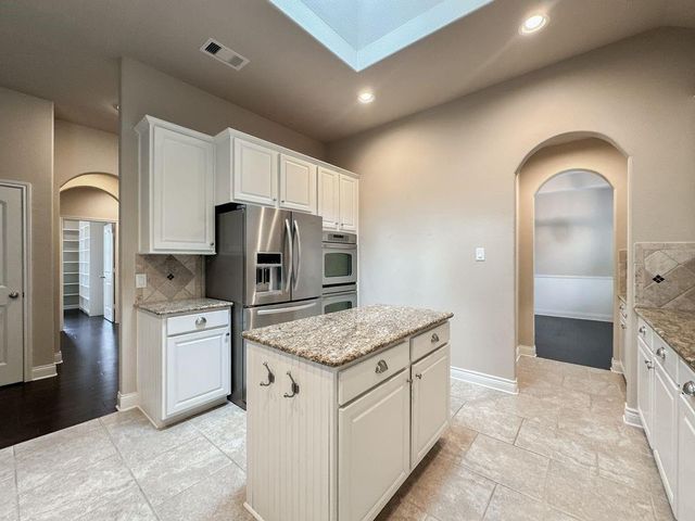 10 Pilot Rock Place, Tomball, TX 77375