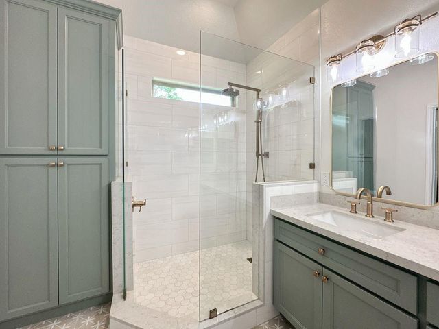 10 Pilot Rock Place, Tomball, TX 77375