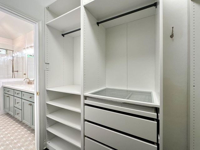 10 Pilot Rock Place, Tomball, TX 77375