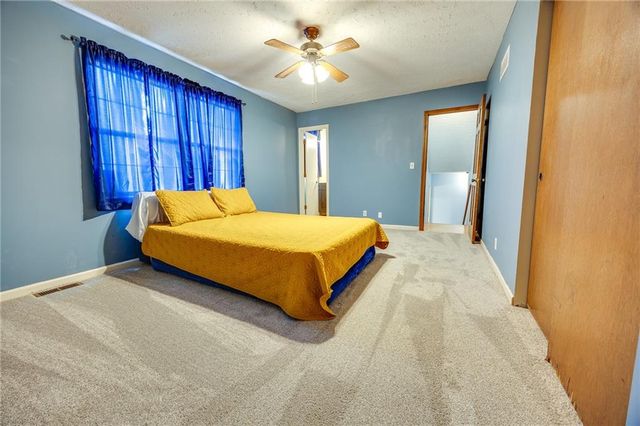 3421 W 10th Place, Lawrence, KS 66049