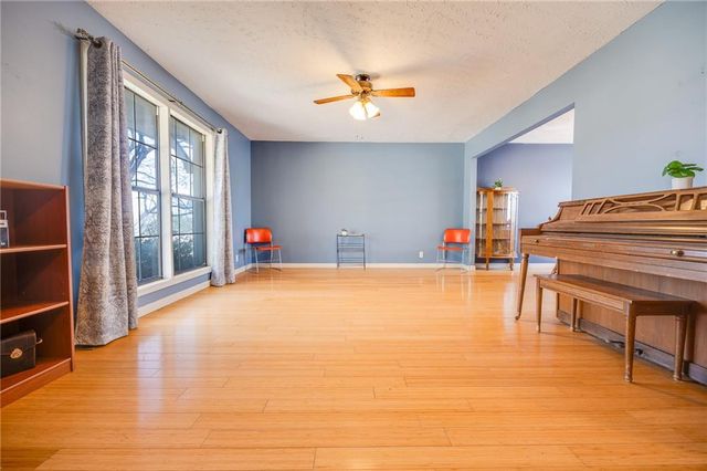 3421 W 10th Place, Lawrence, KS 66049