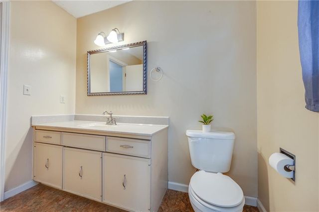 3421 W 10th Place, Lawrence, KS 66049