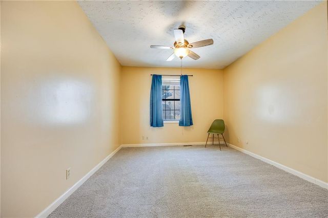 3421 W 10th Place, Lawrence, KS 66049