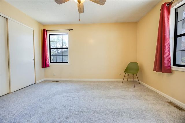 3421 W 10th Place, Lawrence, KS 66049