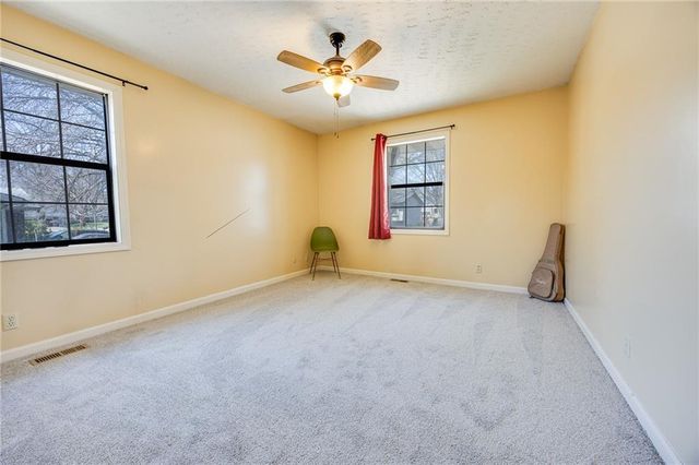 3421 W 10th Place, Lawrence, KS 66049