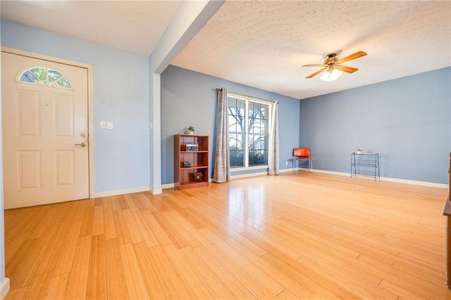 3421 W 10th Place, Lawrence, KS 66049