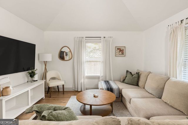 655 S Grand Avenue NW, Atlanta, GA 30318