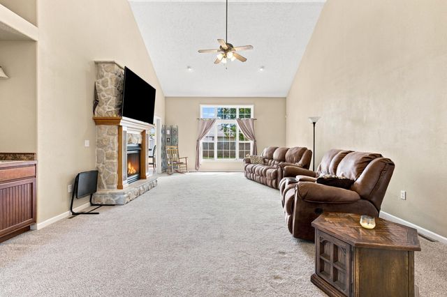 478 E Sequoia Street, Republic, MO 65738