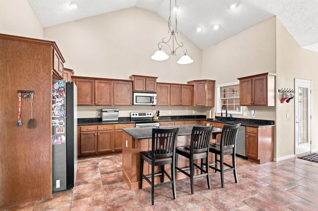 478 E Sequoia Street, Republic, MO 65738