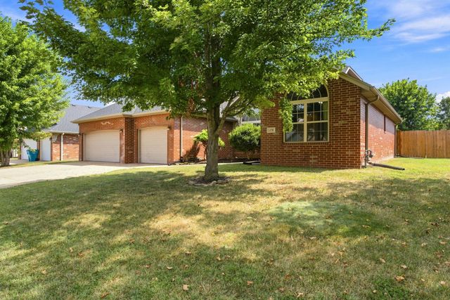 478 E Sequoia Street, Republic, MO 65738