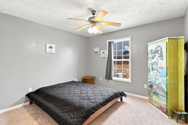 478 E Sequoia Street, Republic, MO 65738