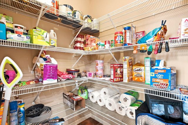 478 E Sequoia Street, Republic, MO 65738