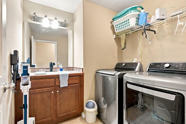 478 E Sequoia Street, Republic, MO 65738