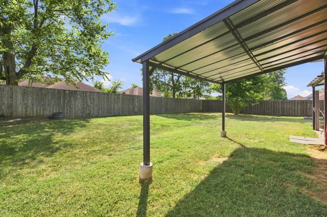 478 E Sequoia Street, Republic, MO 65738