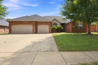 478 E Sequoia Street, Republic, MO 65738