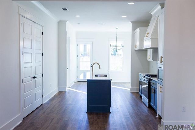 5704 Goodwood Crossing Ln, Baton Rouge, LA 70806