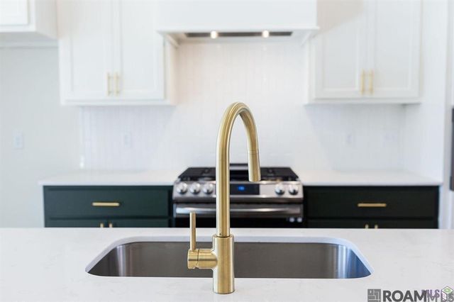 5704 Goodwood Crossing Ln, Baton Rouge, LA 70806