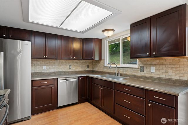 9435 Echo Valley Road NW, Bremerton, WA 98312