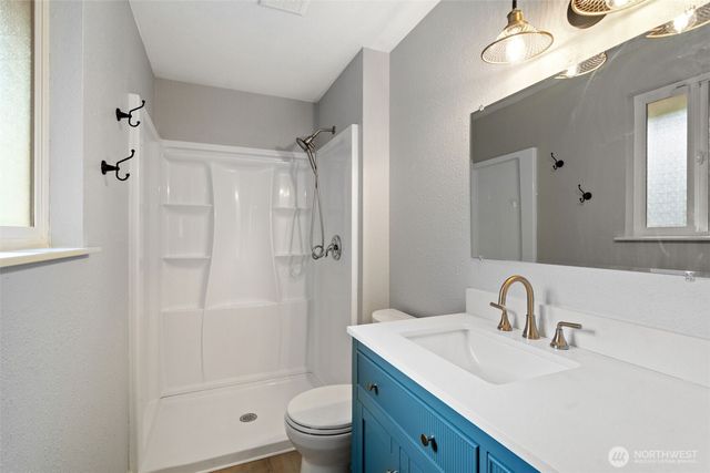 9435 Echo Valley Road NW, Bremerton, WA 98312
