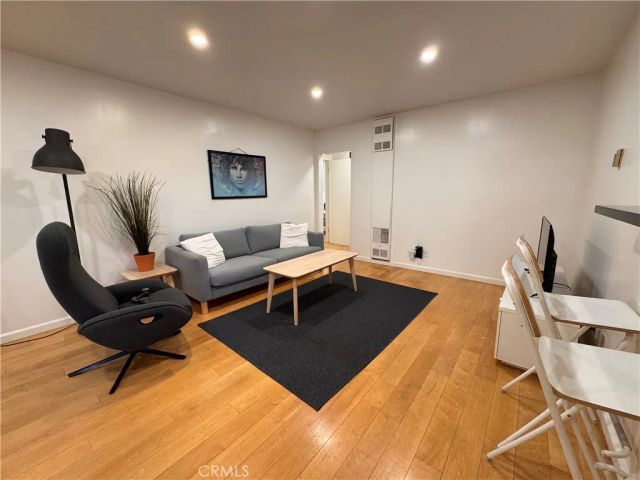 1114 6th Street 9, Santa Monica, CA 90403