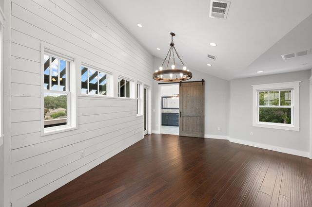 5102 Beverly Hills DR, Austin, TX 78731