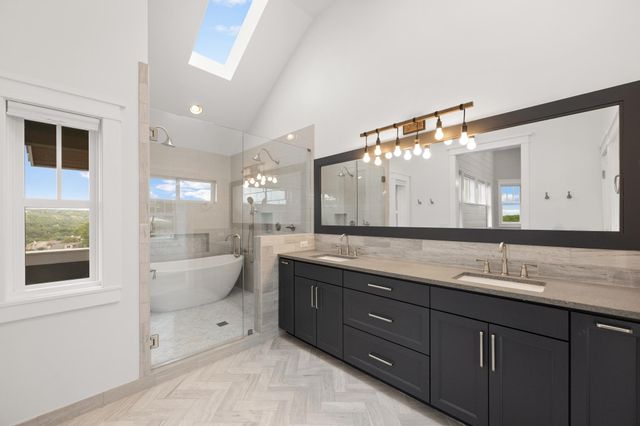 5102 Beverly Hills DR, Austin, TX 78731