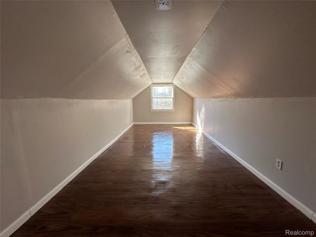 3241 Walton Avenue, Flint Charter Township, MI 48504