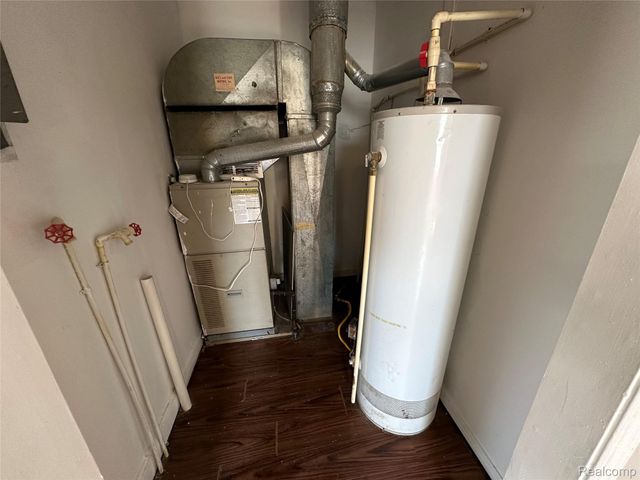 3241 Walton Avenue, Flint Charter Township, MI 48504