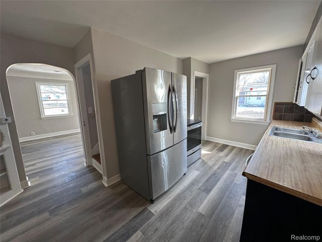 3241 Walton Avenue, Flint Charter Township, MI 48504