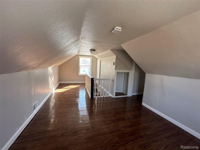 3241 Walton Avenue, Flint Charter Township, MI 48504