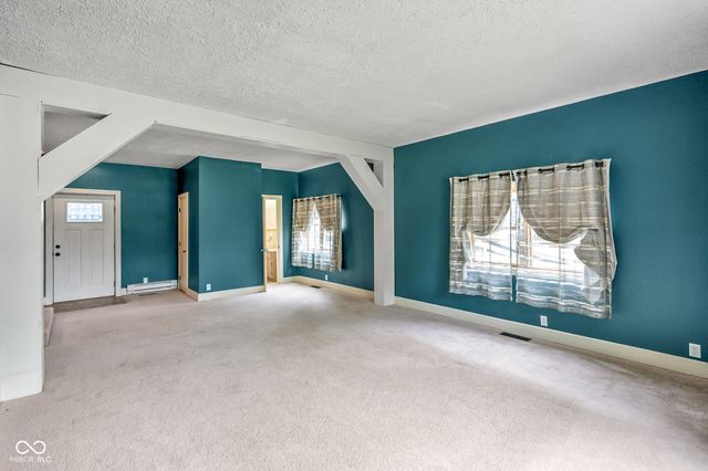 217 Lebanon Street, Lizton, IN 46149