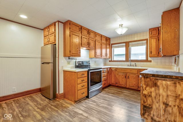 217 Lebanon Street, Lizton, IN 46149