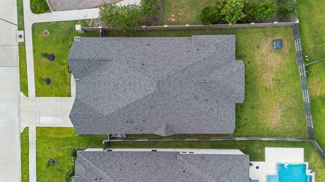 19238 Seabiscuit Stable Trail, Tomball, TX 77377