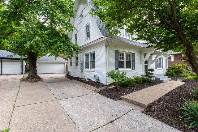 327 McClellan Boulevard, Davenport, IA 52803
