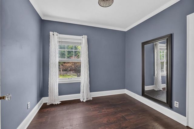 327 McClellan Boulevard, Davenport, IA 52803