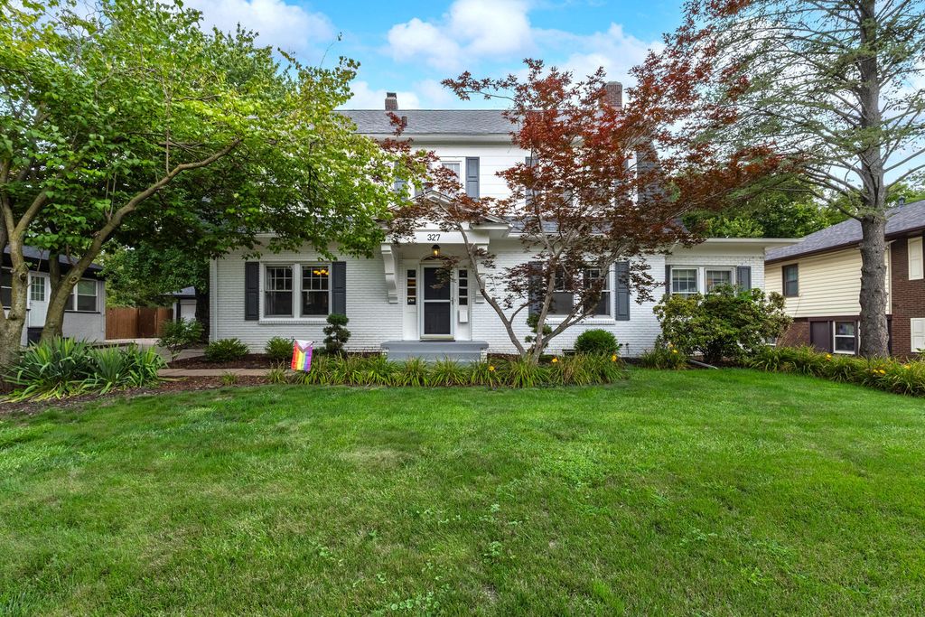 327 McClellan Boulevard, Davenport, IA 52803