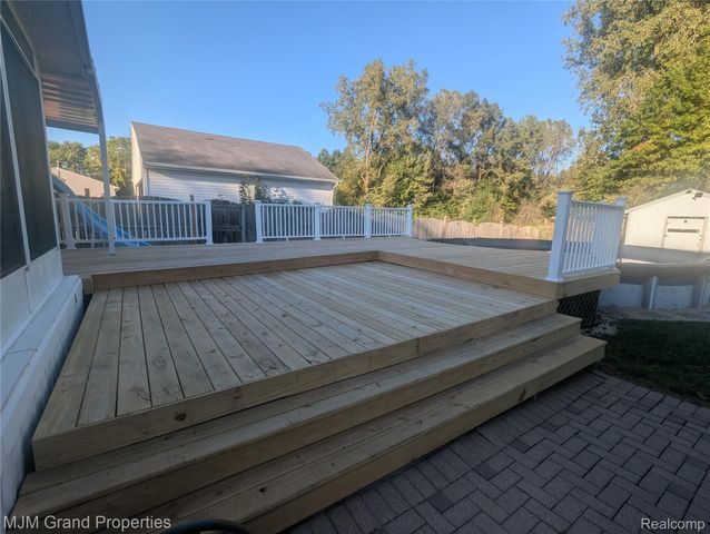 16103 Meadow Drive, Romulus, MI 48174