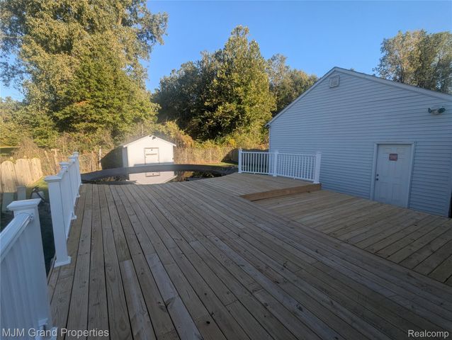 16103 Meadow Drive, Romulus, MI 48174