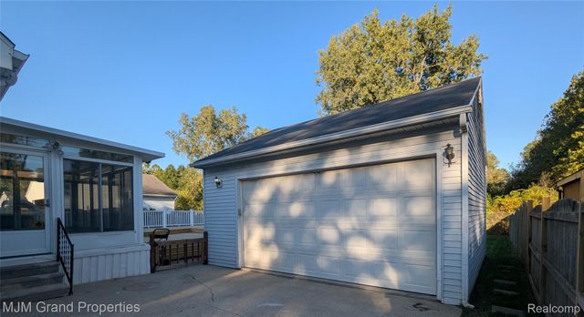 16103 Meadow Drive, Romulus, MI 48174